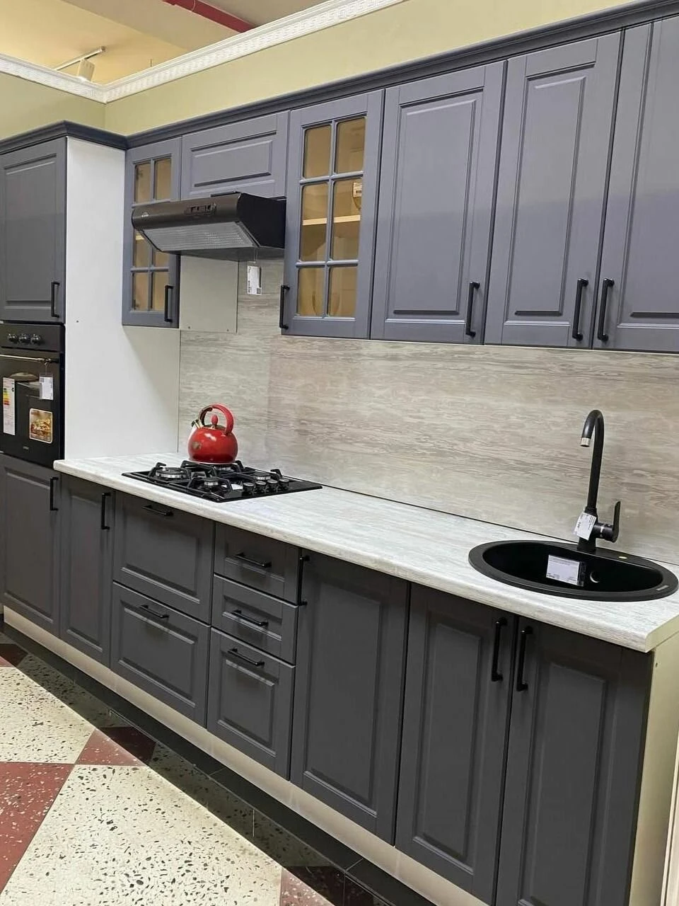 Кухонный гарнитур Николь 3м графит/ белый/сосна монрепо со столешницей МДФ/ЛДСП